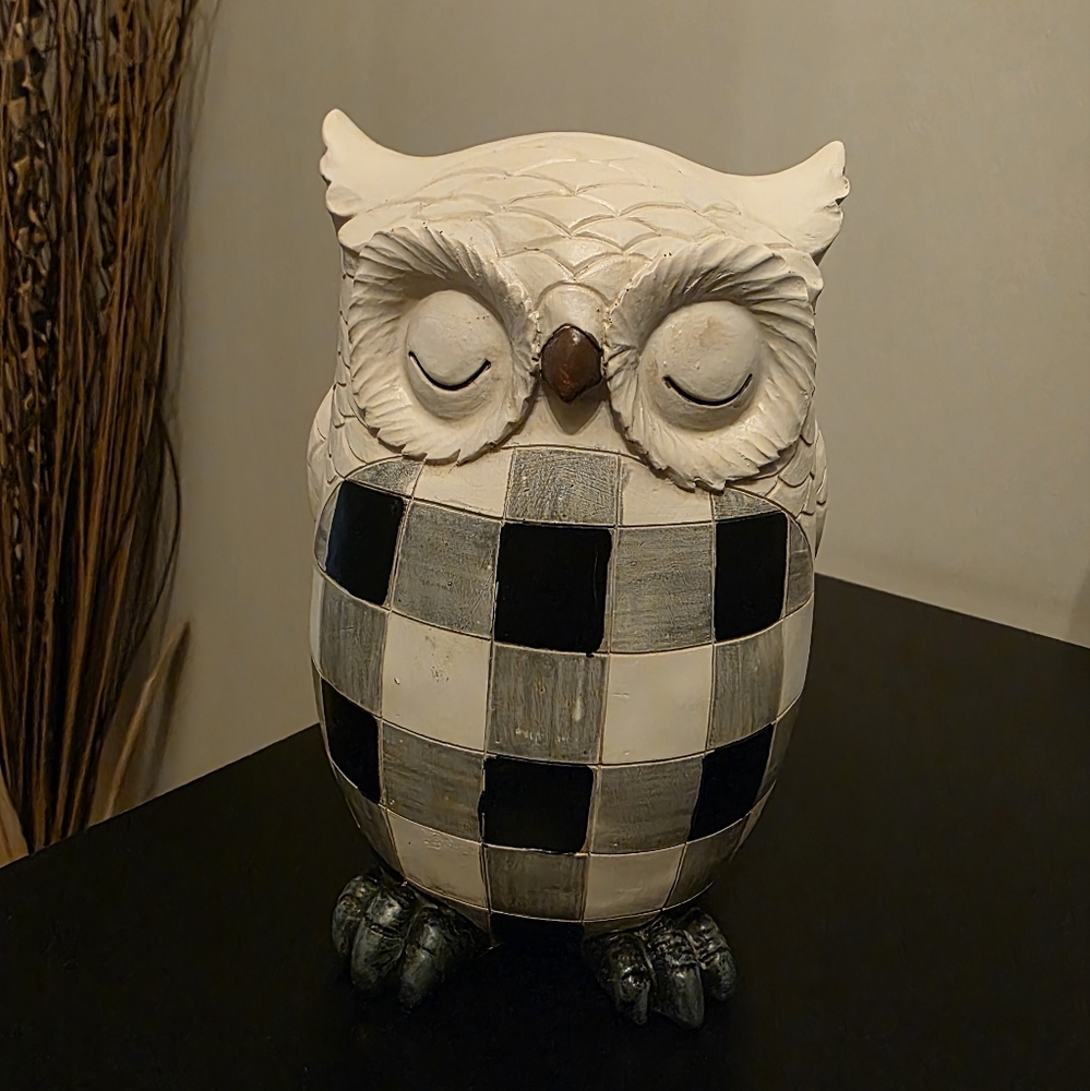 Charming Owl Sculpture - Black and White